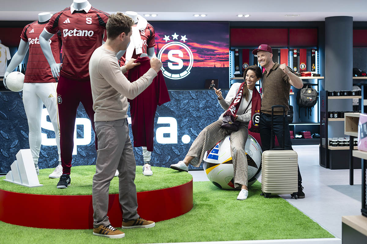 Sparta Fanshop Prague Airport